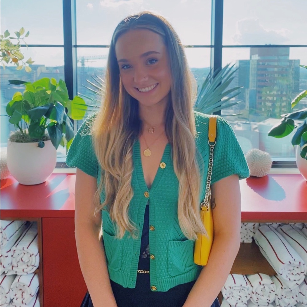 Meet your Posher, Annie